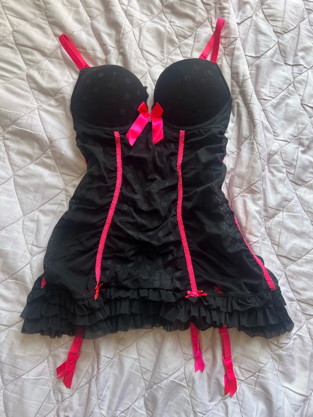 Black & Hot Pink push up 34 B Lace-Trim Chemise